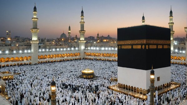 Découvrez nos offres exclusives pour l'omra mai 2025